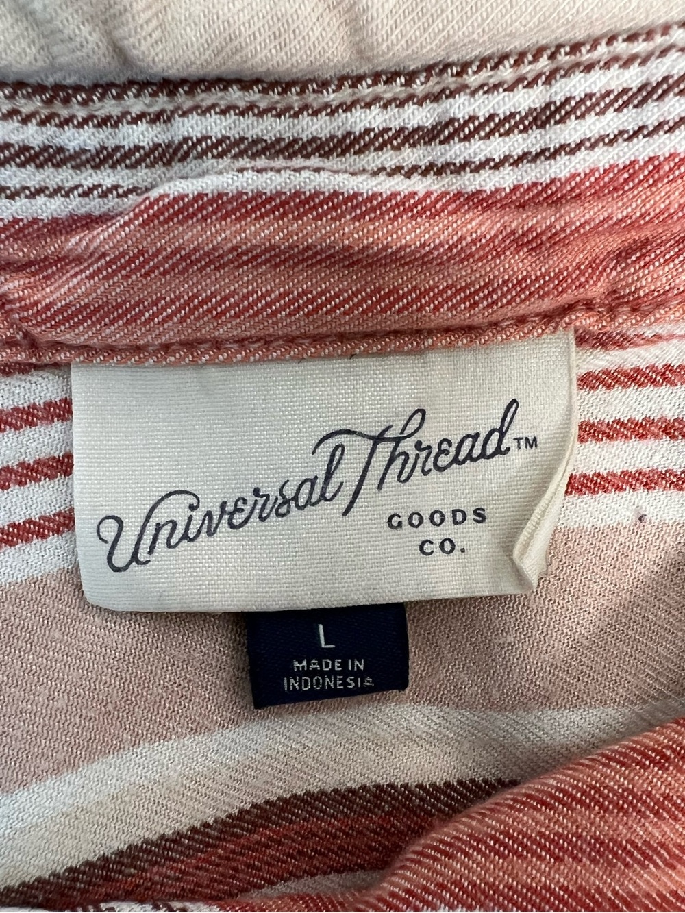 Universal Thread Vertical Striped Top - Picture 7 of 8